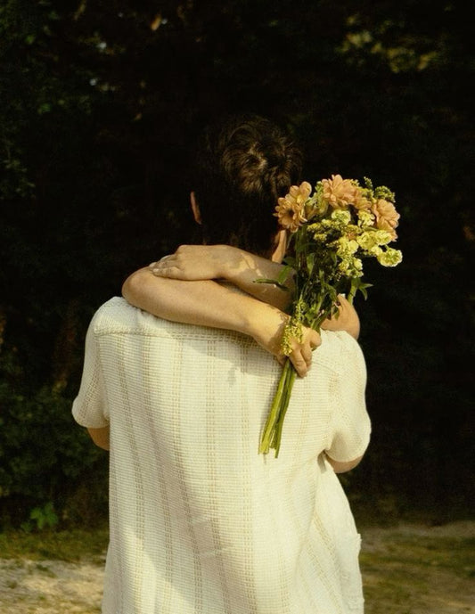 The Science of Attraction: Mengapa Minyak Wangi Menjadikan Anda Sukar Diresist